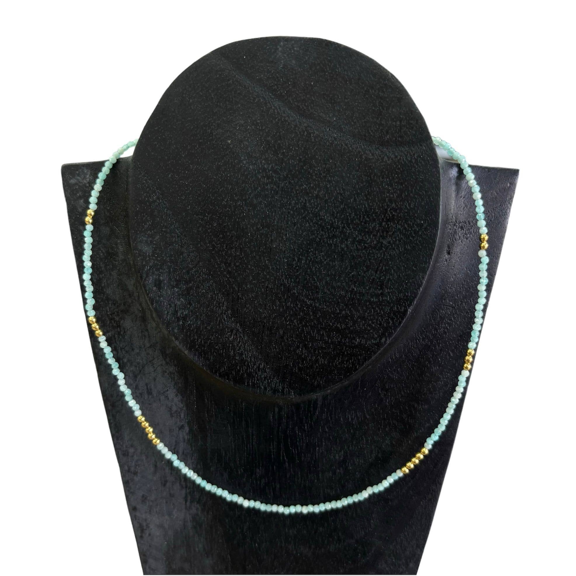 Collares de mujer de Tailandia